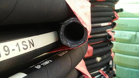 鋼編蒸汽膠管規格.png 鋼編蒸汽膠管規格.png