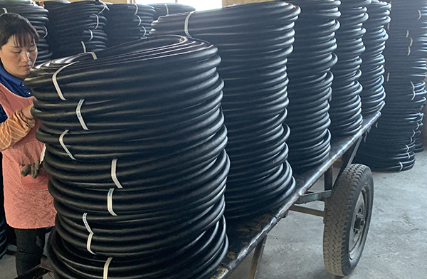 黑色夾布膠管廠家.jpg 黑色夾布膠管廠家.jpg