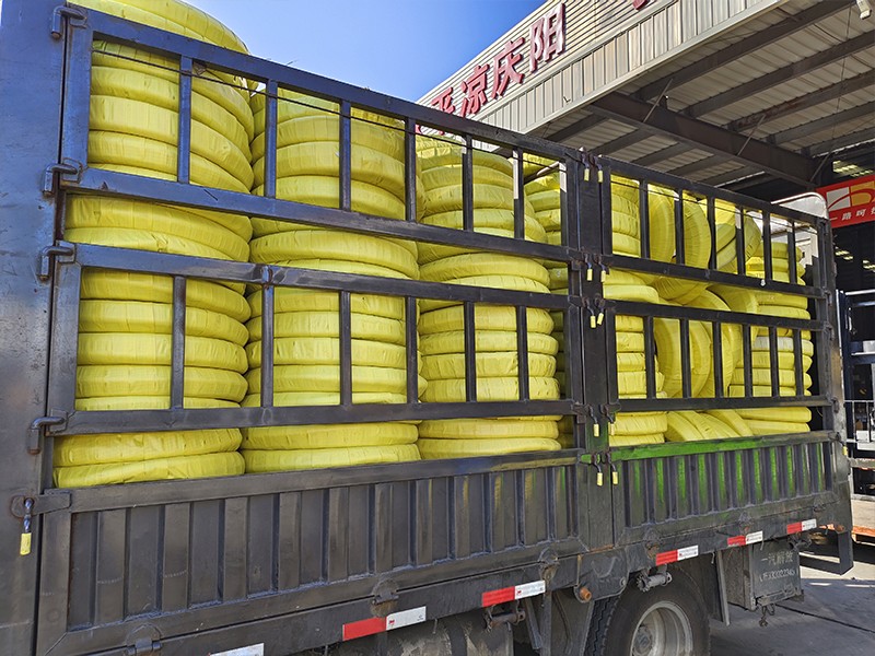 夾布輸水膠管發(fā)貨.jpg 夾布輸水膠管發(fā)貨.jpg